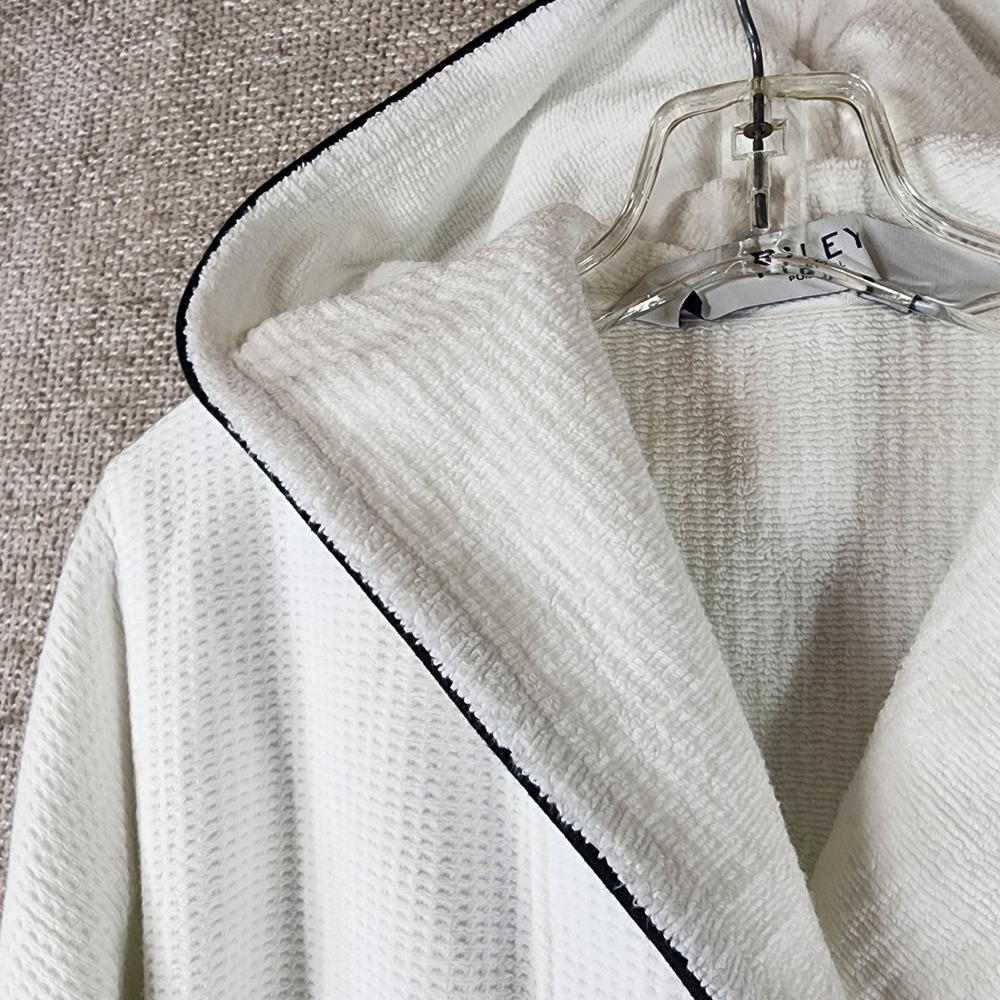 Riley Home Hooded Waffle Robe Womens M White Heavyweight Cotton Okeo-Tex EUC - Picture 3 of 13